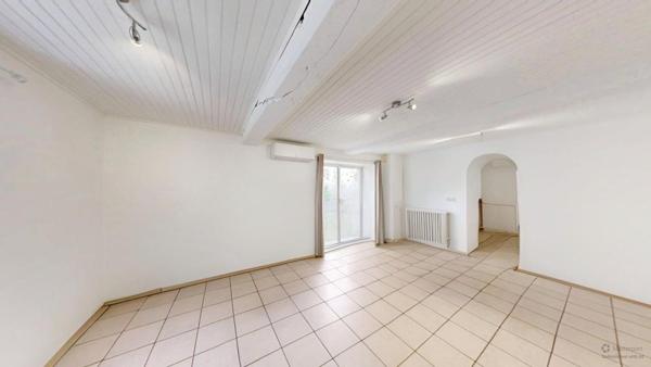 Maison Dauphinoise rénovée à Veyrins Thuellin, hyper centre, 4 chambres 115 m2