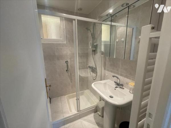 CAEN VENOIX MAISON 7 PIECES EN TRES BON ETAT