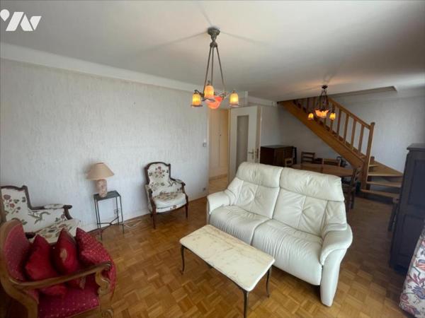 CAEN VENOIX MAISON 7 PIECES EN TRES BON ETAT