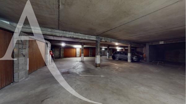 Garage 20m² avec cave attenante de 20m²