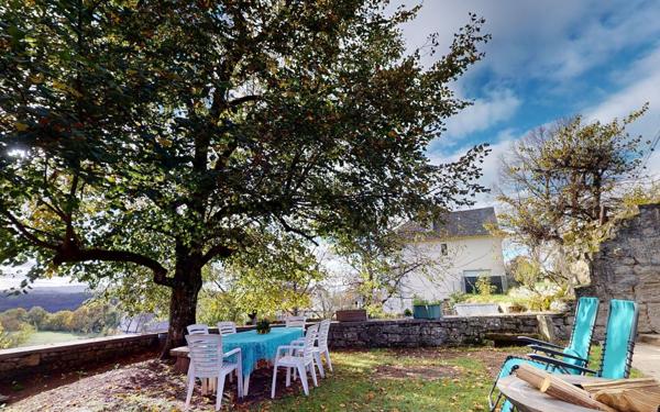 Maison à vendre    4 pièces • 120 m2 Marcillac-Vallon