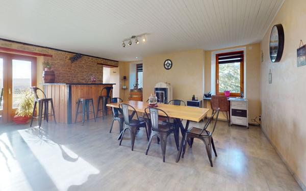 Maison à vendre    4 pièces • 120 m2 Marcillac-Vallon