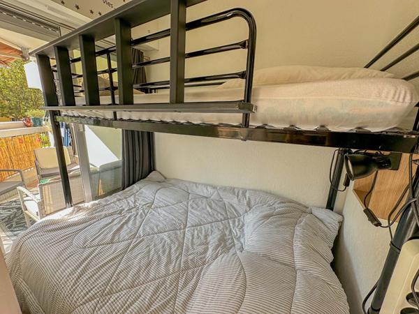 Studio cabine de 25m² rénové avec parking