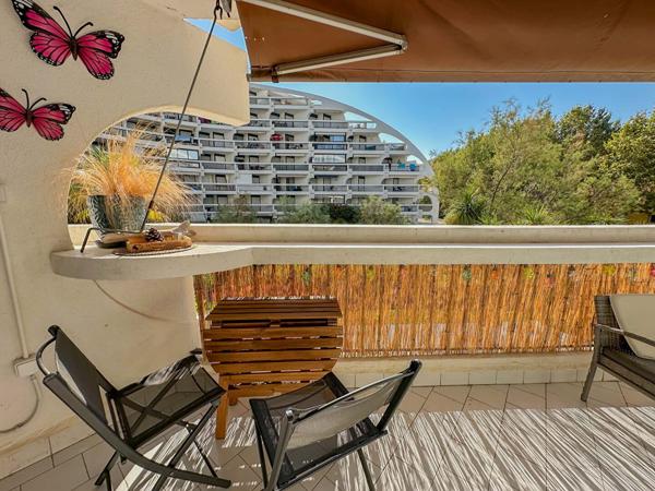 Studio cabine de 25m² rénové avec parking