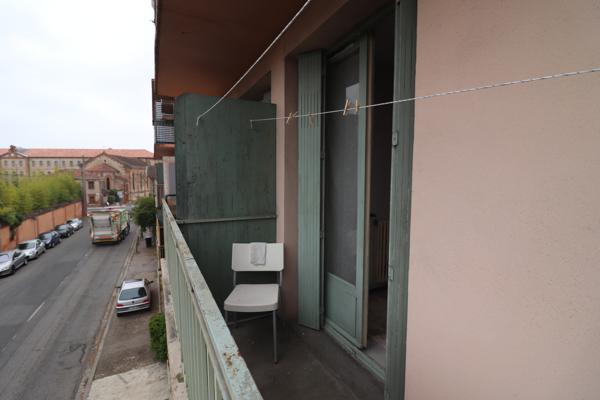 Ensemble immobilier – 2 studios + garage – Vendu loué – Idéal investisseur - Montauban (82000)