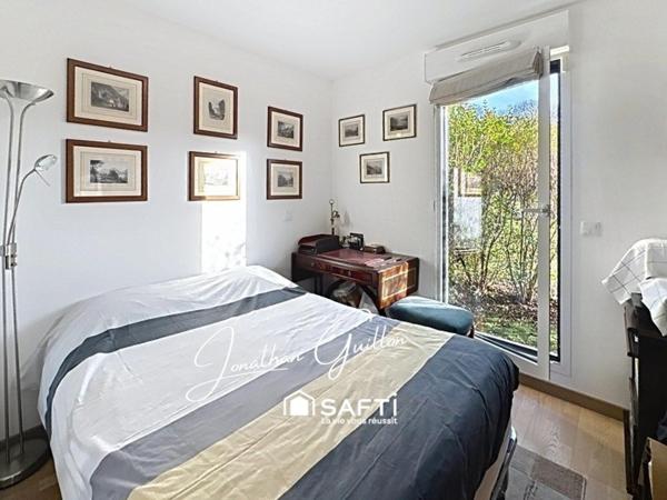 Appartement F3 de 78,73 m2 + Terrasse + Jardin / 2 places de parking / 2 caves