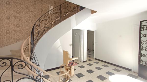 Narbonne (11100) Maison de ville secteur très recherché