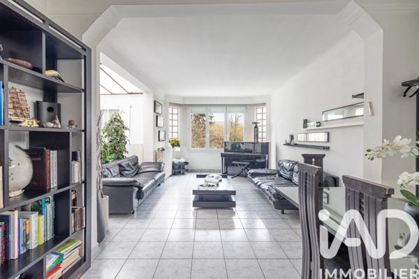 Maison à vendre 10 pièces 200 m² Noisy-le-Sec