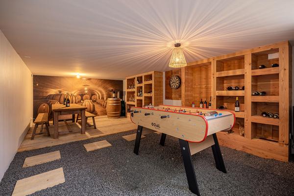Maison contemporaine aux volumes spectaculaires avec piscine, à Genas