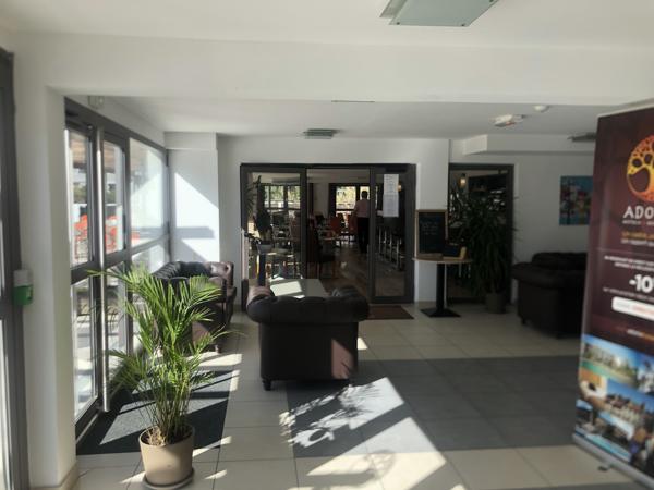 T1, 21,93 m2 env, dans rés de loisir , piscine,13510
