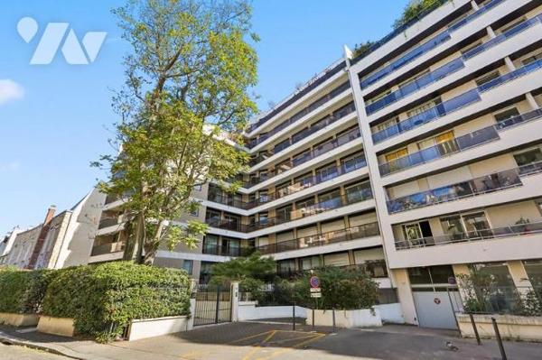 Appartement familial dernier étage avec terrasse 