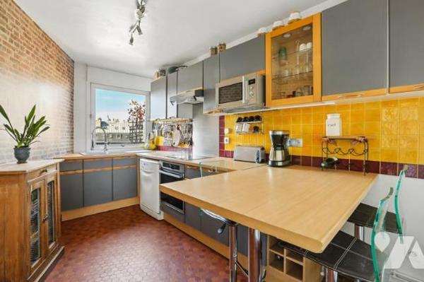 Appartement familial dernier étage avec terrasse 