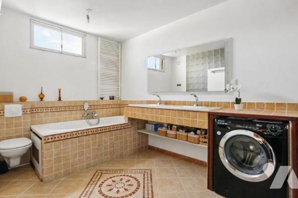 Appartement familial dernier étage avec terrasse 