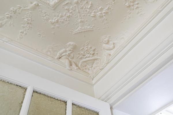 Appartement bourgeois rue Lamarck 2 pièces Charme