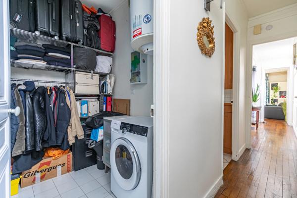 Appartement bourgeois rue Lamarck 2 pièces Charme