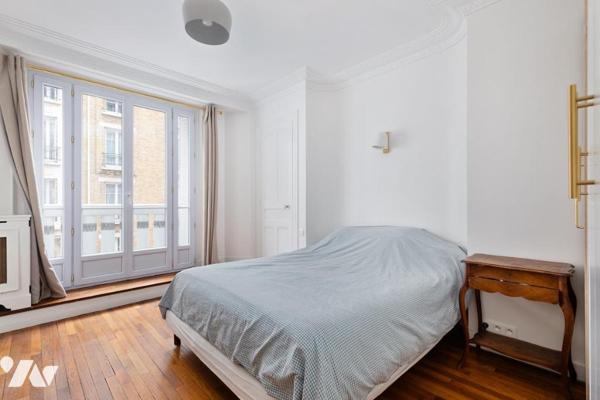 APPARTEMENT 4 PIÈCES DE 90 m² -COURBEVOIE