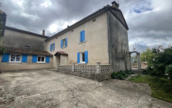 Maison à louer    6 pièces •  Jonquières