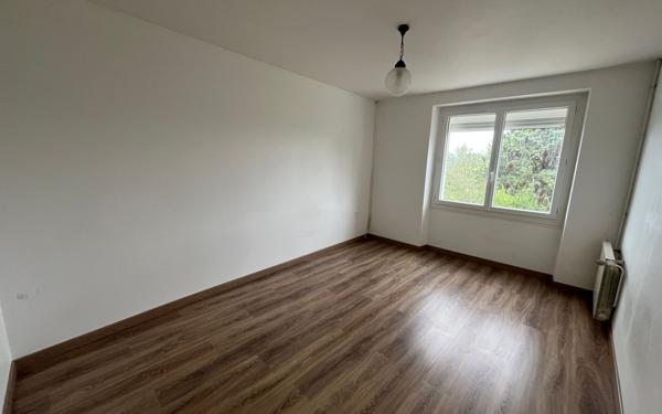 Maison à louer    6 pièces •  Jonquières