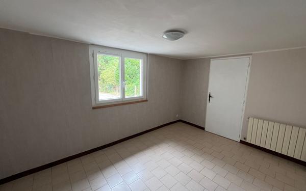 Maison à louer    6 pièces •  Jonquières