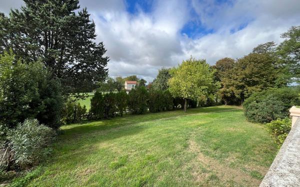 Maison à louer    6 pièces •  Jonquières