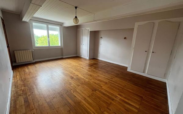 Maison à louer    6 pièces •  Jonquières