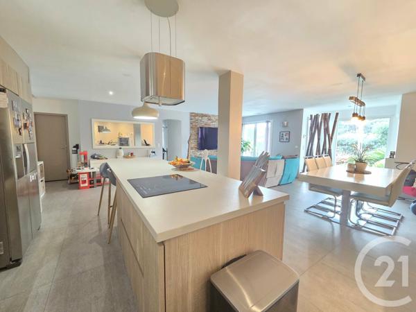 Appartement F4 à vendre  4 pièces - 106,78 m2 OLLIOULES - 83