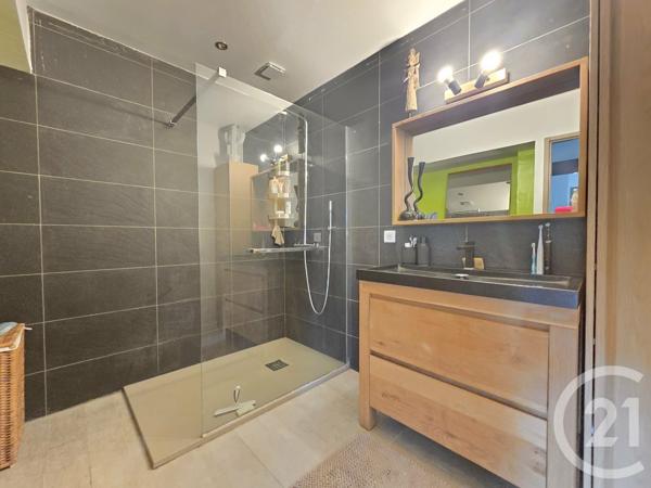 Appartement F4 à vendre  4 pièces - 106,78 m2 OLLIOULES - 83