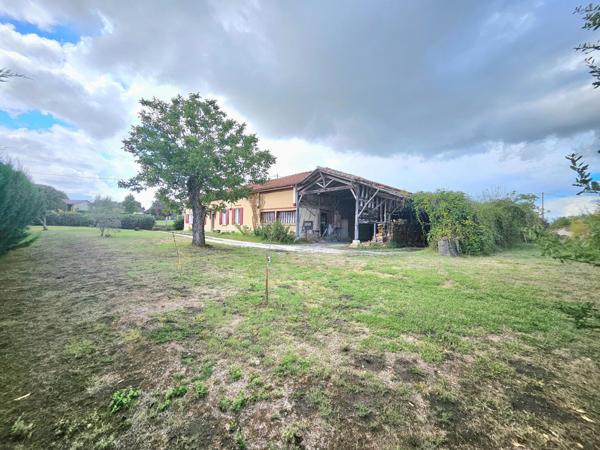 MAISON DE VILLAGE AVEC JARDIN