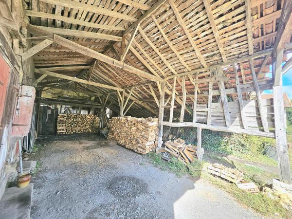 MAISON DE VILLAGE AVEC JARDIN