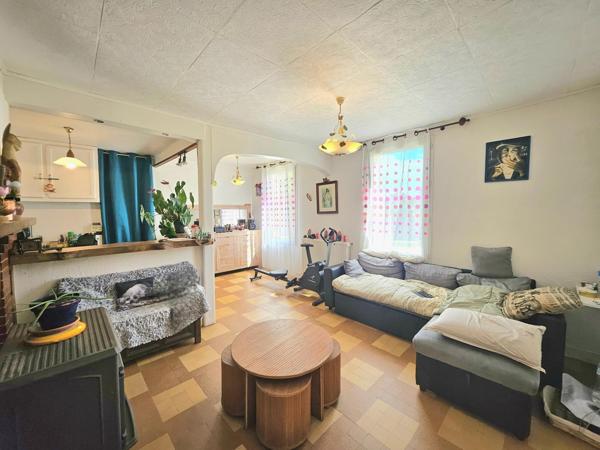 MAISON DE VILLAGE AVEC JARDIN