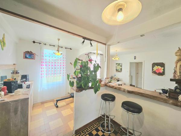 MAISON DE VILLAGE AVEC JARDIN