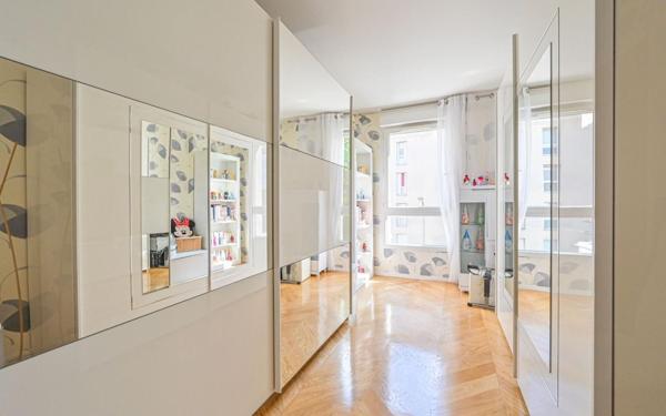 Appartement à vendre    4 pièces • 92 m2 Créteil