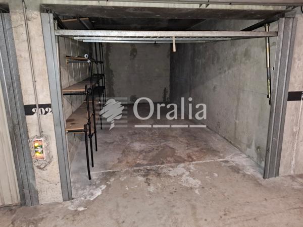 Parking/box · Location Montpellier (34000) 1m²
