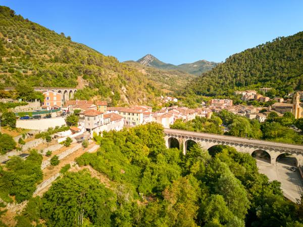 L'Escarène (06440) Duplex 140 m² divisible, balcon, centre L’Escarène