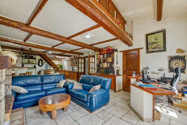 L'Escarène (06440) Duplex 140 m² divisible, balcon, centre L’Escarène