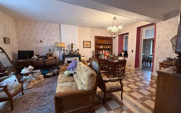 Maison à vendre    3 pièces • 100 m2 Mamers