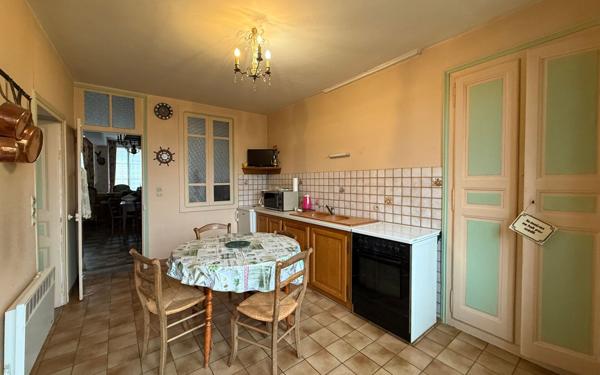 Maison à vendre    3 pièces • 100 m2 Mamers