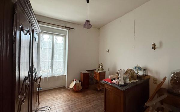 Maison à vendre    3 pièces • 100 m2 Mamers