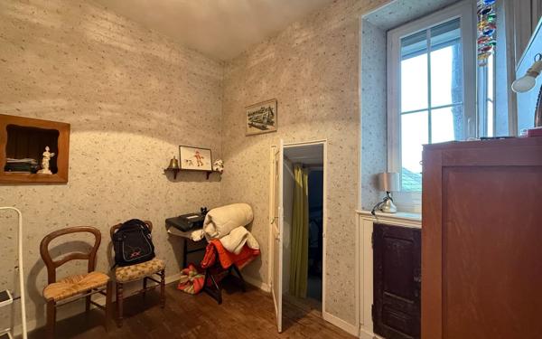 Maison à vendre    3 pièces • 100 m2 Mamers