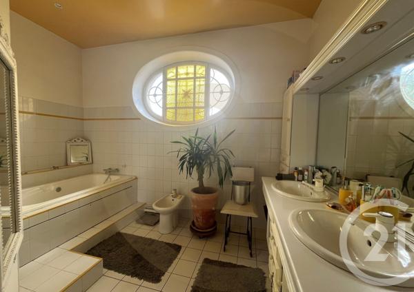 Maison à vendre  7 pièces - 220,62 m2 BOURGOIN JALLIEU - 38