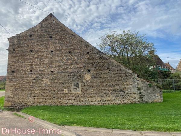 Maison à vendre 3 pièces de 247 m²