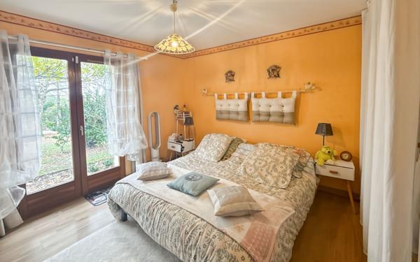 Maison à vendre    5 pièces •  Chancelade