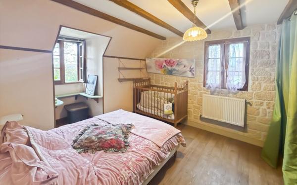 Maison à vendre    5 pièces •  Chancelade