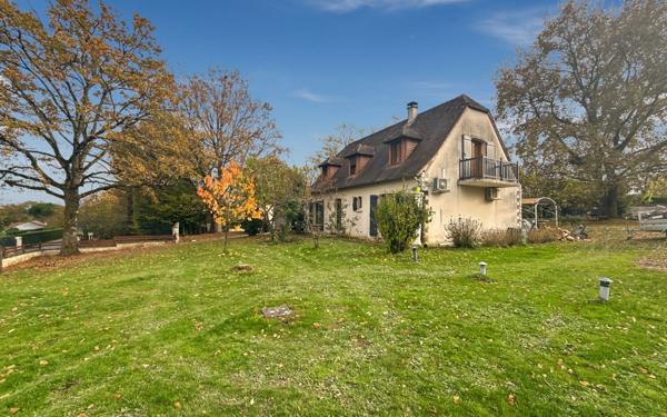 Maison à vendre    5 pièces •  Chancelade