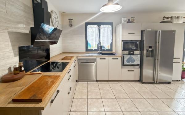 Maison à vendre    5 pièces •  Chancelade