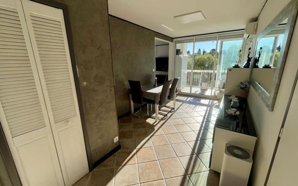 Appartement à vendre    4 pièces • 74,83 m2 Martigues