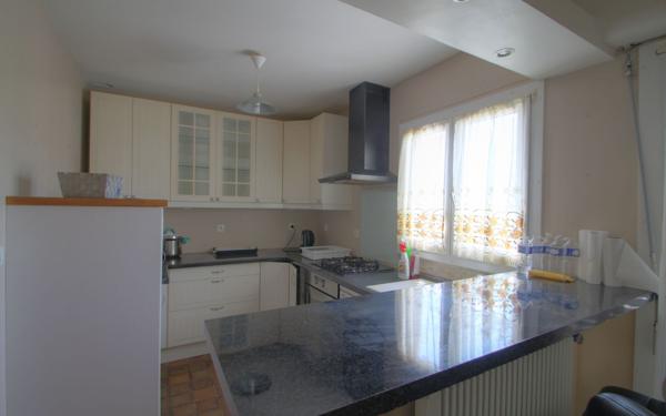 Maison à vendre    5 pièces •  Saint-Jean-de-la-Ruelle