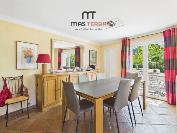 Maison
         9 pièces
        - 248 m² Exclusivité 1 090 000 € *