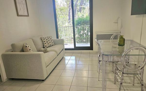 Appartement à vendre    2 pièces • 24 m2 Six-Fours-les-Plages