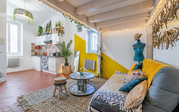 Appartement à vendre    2 pièces • 33 m2 Marseille 2